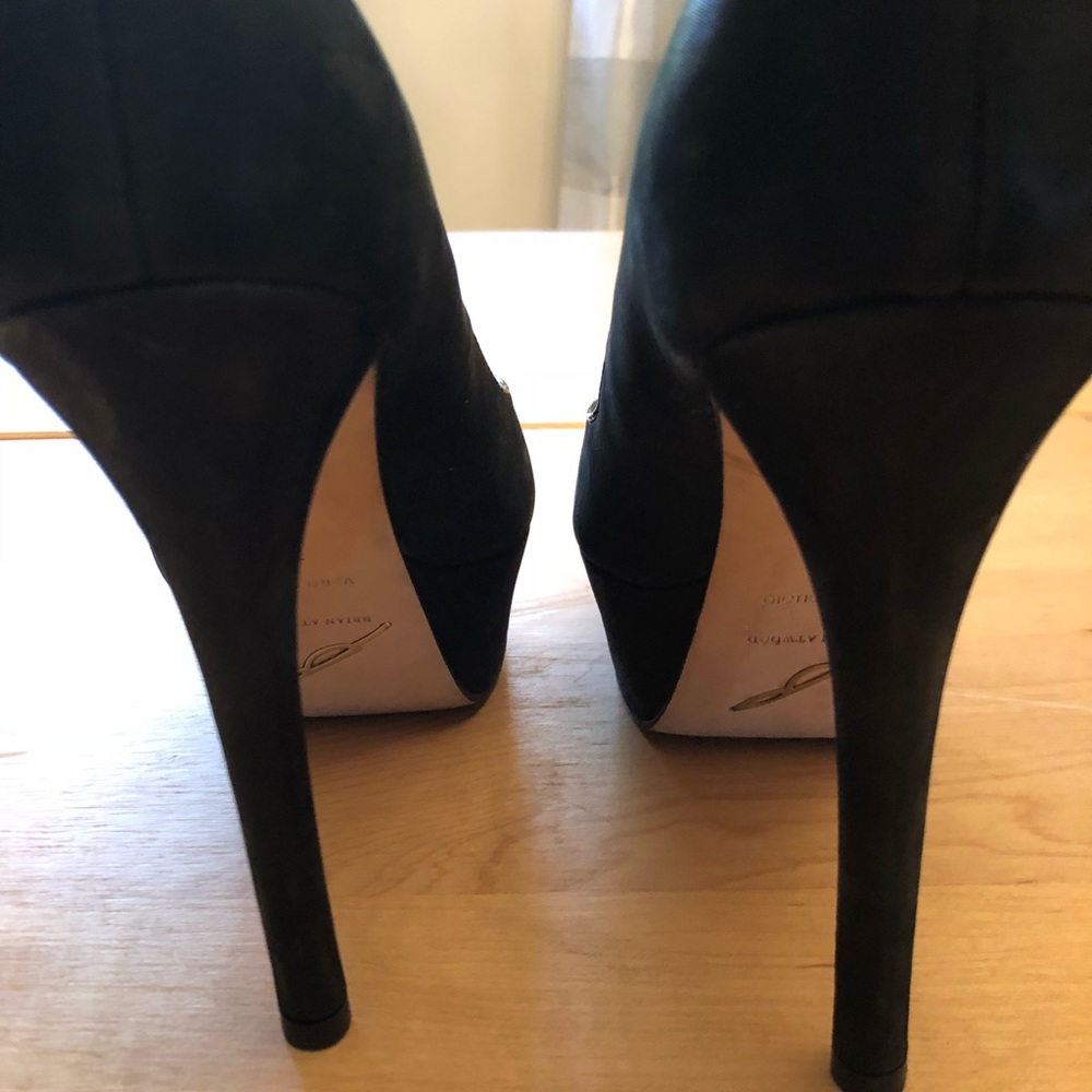 Brian Atwood Gorgeous pumps size 7.5 - Picture 2 of 8